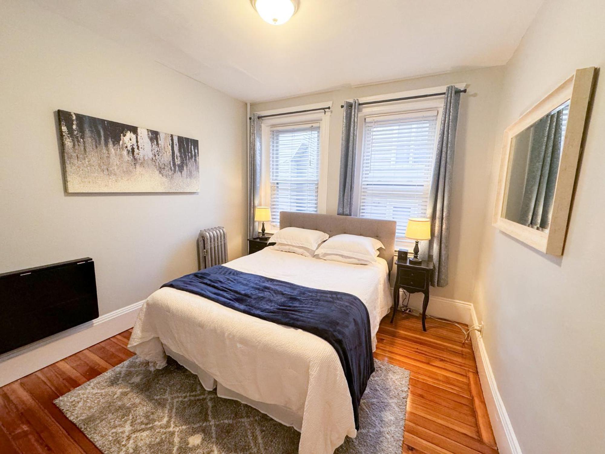 Huge,3 Bed,2Bath,Public Transport,Boston,Sleeps 9 Apartment Brookline Exterior photo